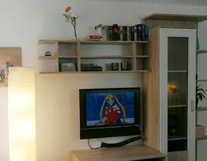 Guesthouse Koblenz – Top Floor for up to 10 People with Garden Access and Barbecue - Image 2