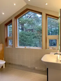 Sunny lakeside plot in beautiful & quiet bay. - Image 4