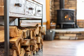 Peaceful getaway in the woods with fully fenced yard- Pet friendly! - Image 3