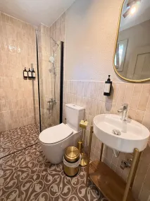 Elos Ayvalık Pansiyon - Image 5