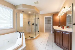 Spacious & Cozy 4BR Birmingham Home - Image 4