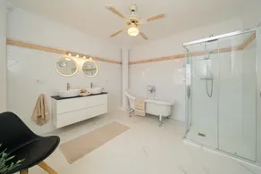 Villa \"Casa Metro Family Villa\" with Pool, Garden, Balcony, Air Conditioning and Wi-Fi - Image 3