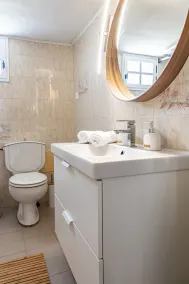 G&M House - Image 2