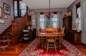 Red Brick Farmhouse B&B - Emma's Room - Image 3