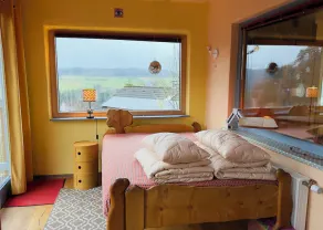 Come in cielo, casa colorata su una collina con vista mozzafiato sul Ederta - Image 4