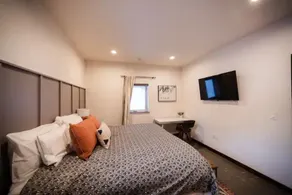 Beautiful, 1 Bedroom in the Hills of Fairbanks - Image 5