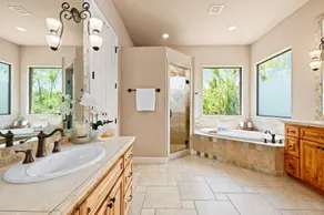 Oasis by the Lake, a Family Friendly Retreat with Spectacular Hill country view - Image 5