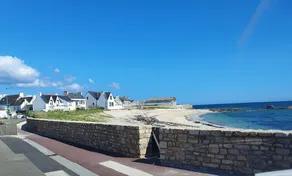 Jolie Maison Rénovée, à 2 min en Voiture des Plages et du Port du Guilvinec - Image 4