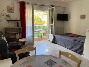 Sunny Studio with Balcony, Parking, and WiFi in Amélie-les-Bains - Image 3