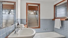 Eco Retreat - Belle Escapes Byron Bay. A spacious 4 bedroom home in the heart of Byron - Image 3