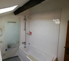 3 Bed House - Sleeps 6 - Pool - HotTub - Garden - Image 3