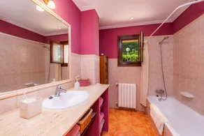 Appartement 'Na Forana' avec Wi-Fi, A/C, Terrasses et Jardin - Image 2