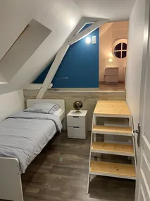 Adorable apartment located in a castle - Image 5