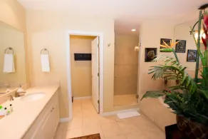 Classy artsy ocean-view unit near pool at Pacifico in Coco sleeps 6 - Image 4