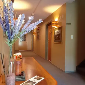 Raven's Nest Hotel - Image 3