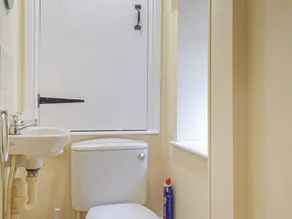 2 bedroom accommodation in Stanner, near Kington - Image 2
