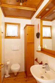 In the quiet of Reischach Tyrolean-style apartment along the bike path - Image 3
