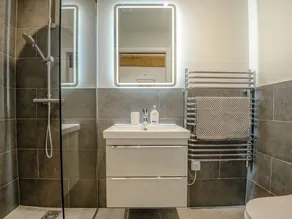 2 chambres à coucher à Wingfield - Image 2