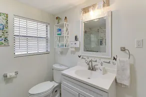 Benton Getaway on 1+ Acres w/ Easy Freeway Access - Image 4