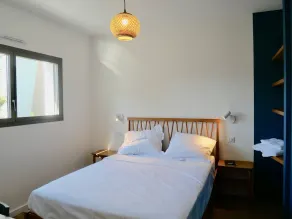 Superbe apt neuf climatisé 2nd ligne, balcon, jardin, prestations haut de gamme3 - Image 3