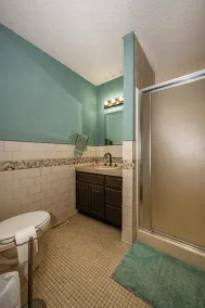 Thirty wooded acres, secluded, private five-acre lake, hot tub. - Image 2