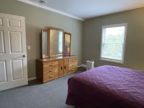 2BR Family-Sized Lower Suite with Private Entrance & Spacious Backyard! - Image 4