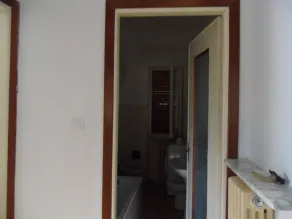 BandB: to soveværelser; delt badeværelse, køkken, stue, balkon, parkering - Image 2