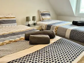 Keraven, charming cottage, shared pool - Image 5