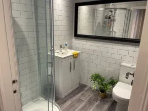 Tranquil 3 bedroom town house with Sky Sports - Image 4
