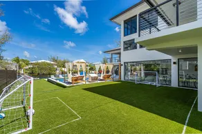 Private Oasis Retreat Pool Villa - Image 3