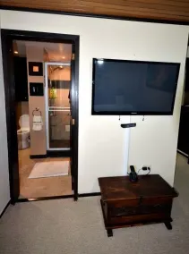 Spectacular Family Luxury Apartment, Excellent Location, Feels Like Home... - Image 5