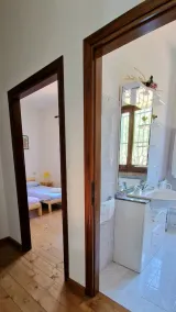 Among olive trees and vineyards in complete relax - Torreselle - Image 2