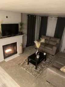 Luxury Condo w/ Complimentary Breakfast and Free Parking! 5 mins from Universal - Image 2