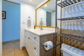 Kuleana #303: Oceanfront Gem with King Bed and Pool plus Summer Rates! - Image 5