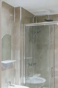 Douglas Street · Simply Stunning Stylish Stirling Apartment - Image 3