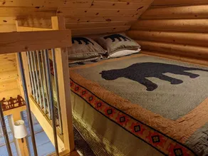 Cozy Cabin-real log cabin stay. Loft bed,  woodsy decor, clean & cozy! - Image 4