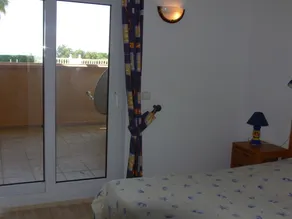 Superbe appartement dans résidence privée au pied de la mer - Image 3