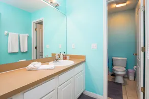 Luxury 5 bed 4 bath SW facing pool with conservation and lake view - Image 4
