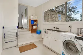 Spotted Gum - A Tranquil Mountain Retreat Surrounded by Nature - Image 3