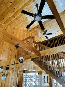 Upscale, unique, clean, spectacular lakefront cottage with SAUNA!! - Image 2
