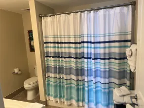 Nos clients nous évaluent le meilleur!  3 salles de sommeil privées 2 bains, chaises de plage gratuites - Image 3