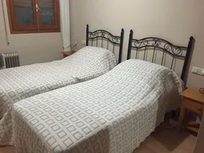Bel appartement de deux chambres avec piscine partagée avec une vue magnifique - Image 4