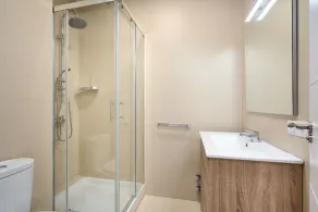 La Combinación de Comodidad y Diseño Contemporáneo en el Centro de Sevilla - Image 2