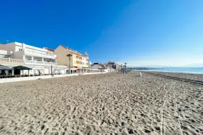 Apartment in der 1. Strandlinie von Sabinillas mit Meerblick - Image 5