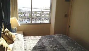 Aloha Condos, Ilikai Marina, Condo 1190, Oceanfront, AC - Image 4