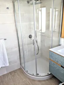 Dejlig børnevenlig 3 sengs villa med fantastisk havudsigt, boblebad og air con - Image 5