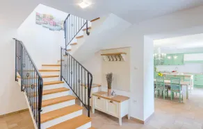 Luxurious home in Plomin - Image 2