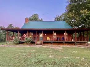 Cabin with Mountain Views - Image 3