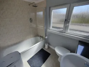 Fabulous 2BD Maisonette Dunfermline, Fife - Image 5