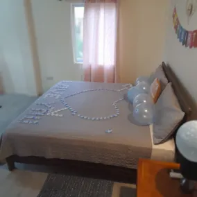 Beautiful and Spacious 1 bedroom apt close to Supermarket and local attractions. - Image 5